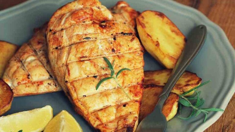 Chicken Fillet with Potatoes and Rosemary